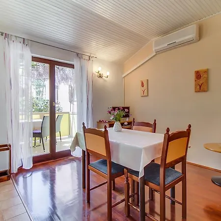 Petra Apartment