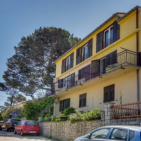 Apartment Petra