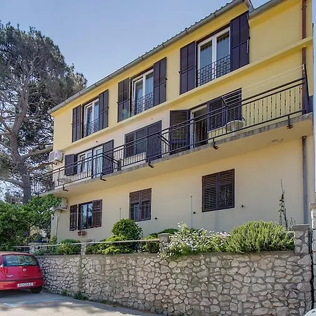 Apartment Petra *